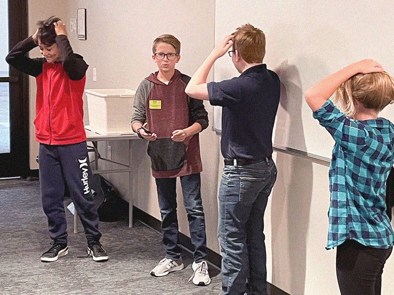 Students-Thumbnail-7-12-Sun-02 Student boys<br />